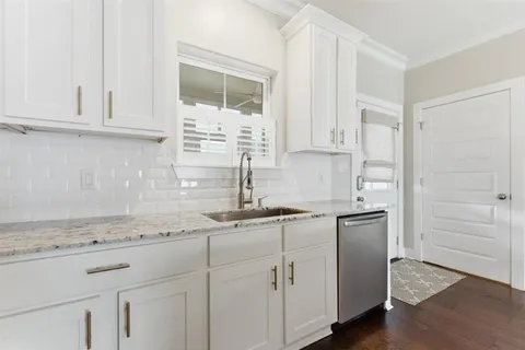 $189,000 | 1220 Pithon Street, Unit 9, Lake Charles, LA 70601