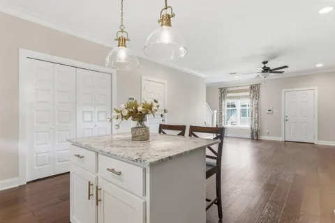 $189,000 | 1220 Pithon Street, Unit 9, Lake Charles, LA 70601