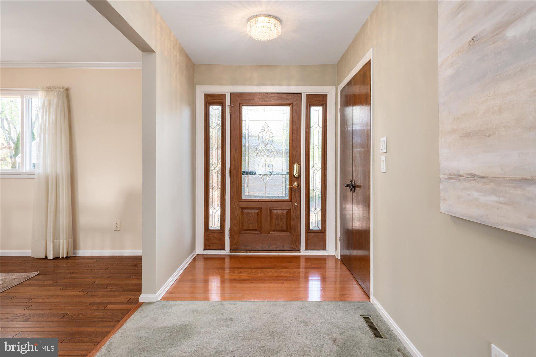 112 Park Avenue Edgewater, MD 21037 - Photo 17 of 58 Inviting entrance