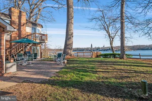 $1,749,999 | 112 Park Avenue, Edgewater, MD 21037