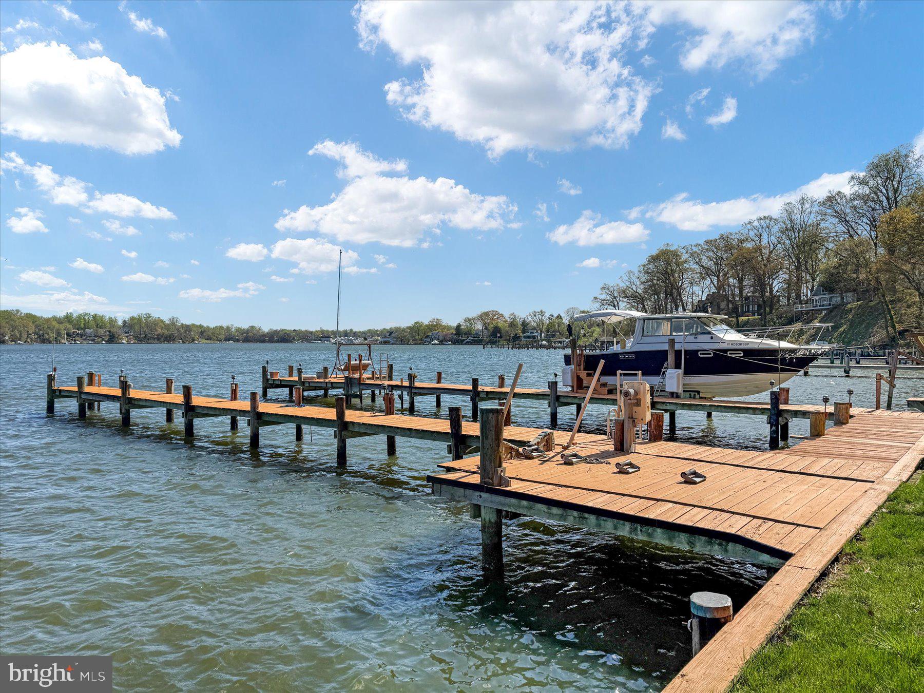 112 Park Avenue Edgewater, MD 21037 - Photo 5 of 58 Double pier on the South River
