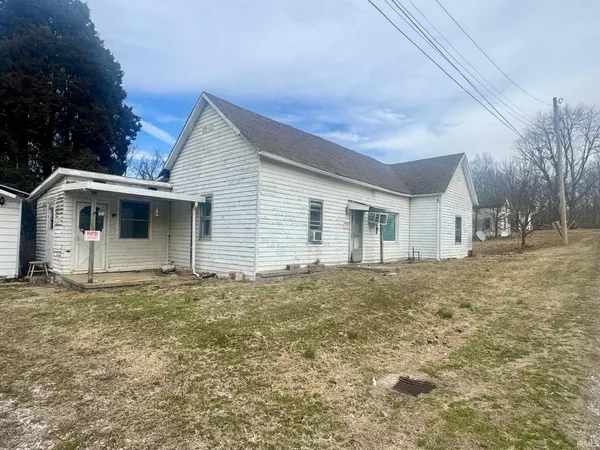 $40,000 | 614 East Center Street, Hazleton, IN 47640