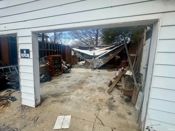 $40,000 | 614 East Center Street, Hazleton, IN 47640