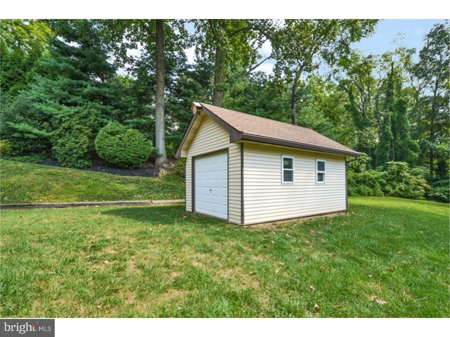 1319 Church Road Wyncote, PA 19095 - Photo 17 of 24