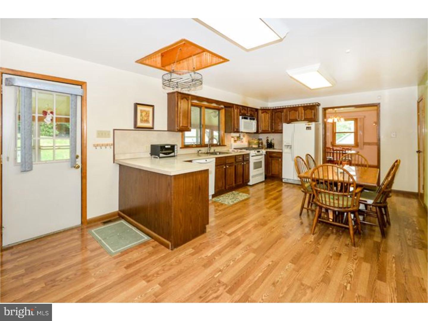 1319 Church Road Wyncote, PA 19095 - Photo 6 of 24