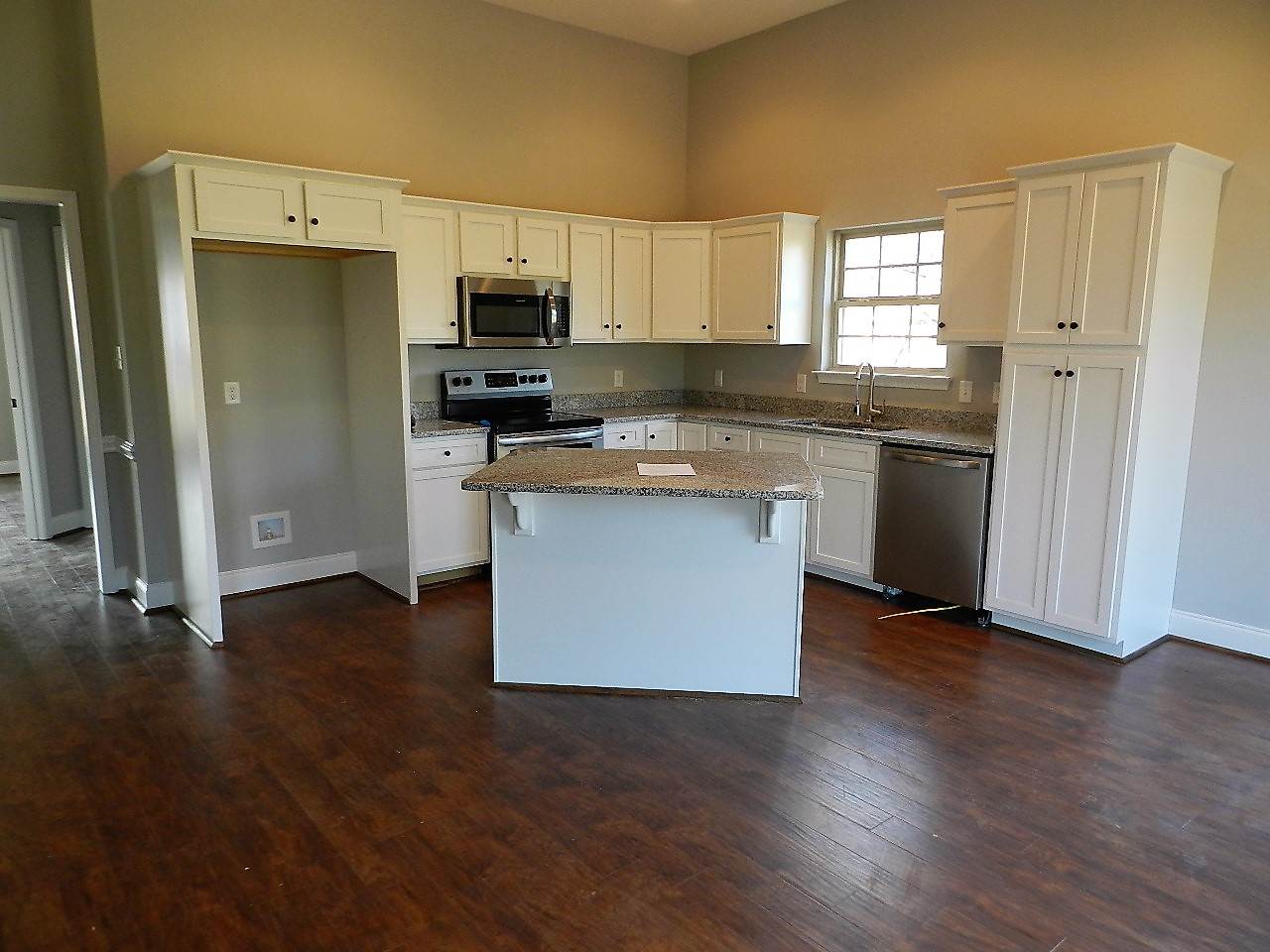 122 East Phillips Avenue Gaffney, SC 29341 - Photo 4 of 18