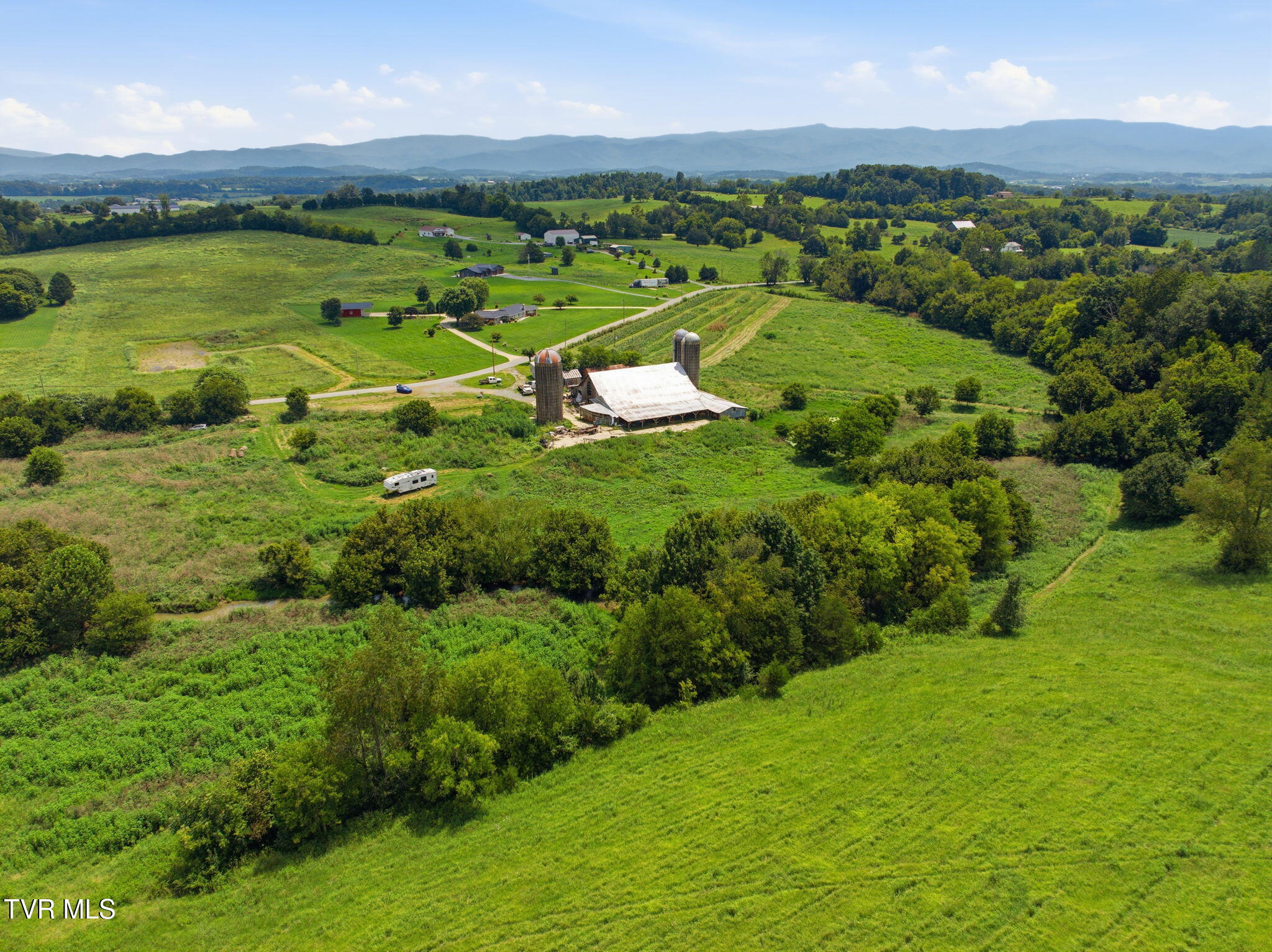 1229 Clear Springs Road Limestone, TN 37681 - Photo 4 of 12 7-web-or-mls-010_JH 20260814-059