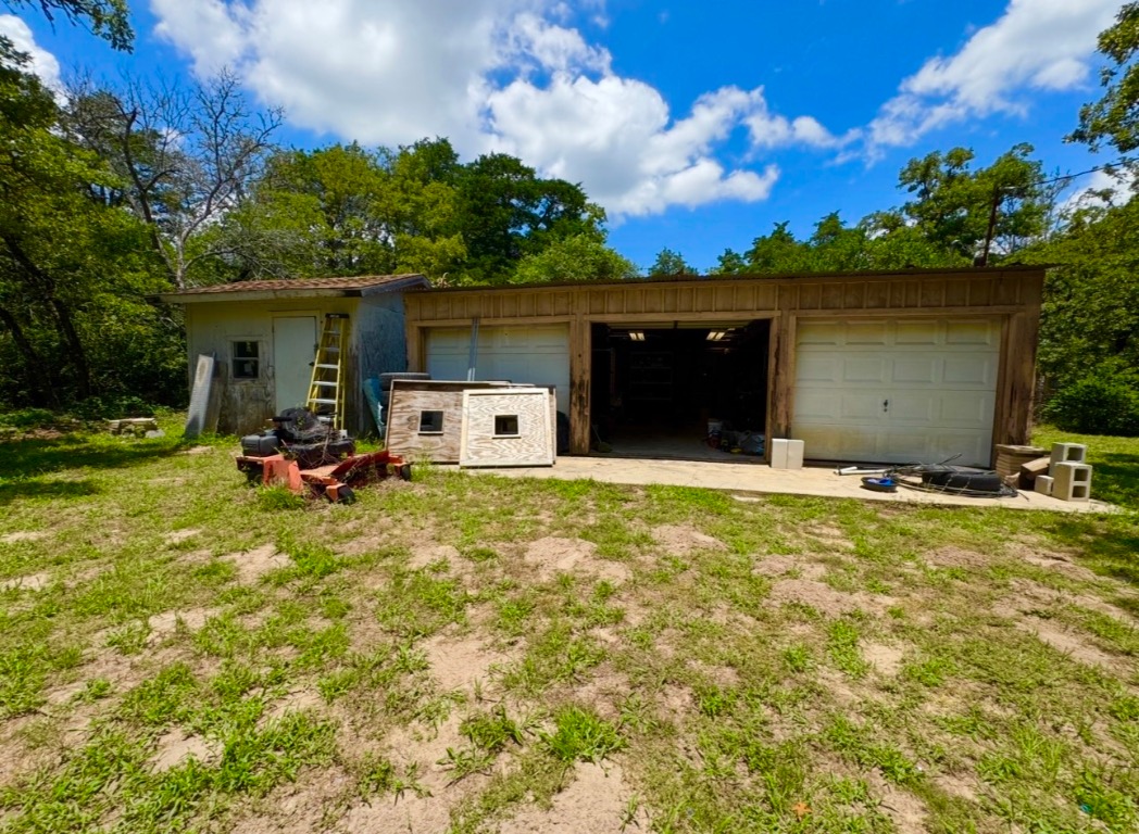 2410 State Highway 95 Elgin, TX 78621 - Photo 17 of 19