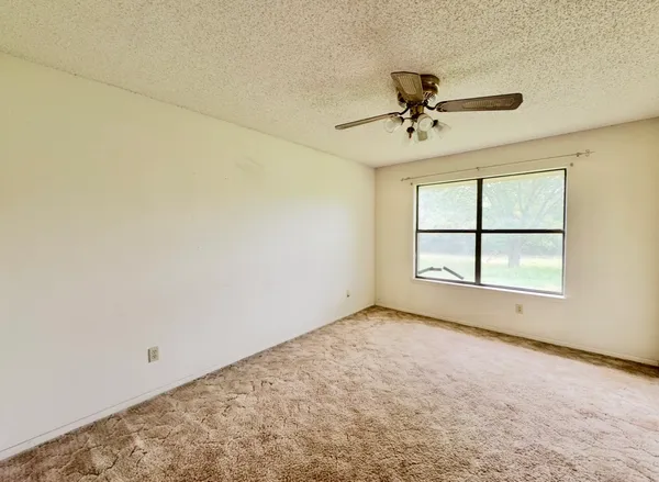 $549,000 | 2410 State Highway 95, Elgin, TX 78621