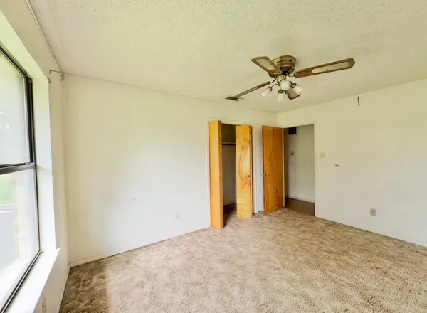 $549,000 | 2410 State Highway 95, Elgin, TX 78621