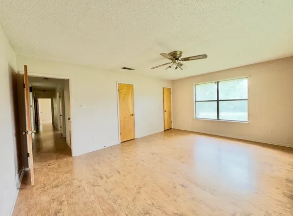 $549,000 | 2410 State Highway 95, Elgin, TX 78621