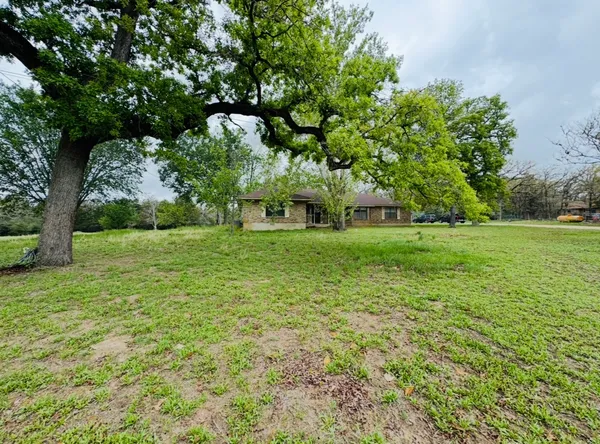 $549,000 | 2410 State Highway 95, Elgin, TX 78621