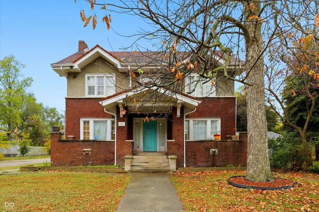 $179,900 | 831 South Center Street, Terre Haute, IN 47807