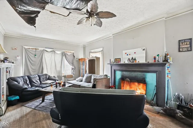 $179,900 | 831 South Center Street, Terre Haute, IN 47807