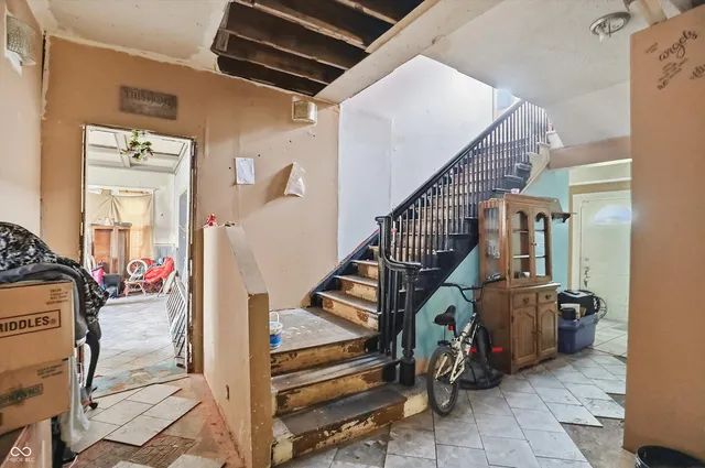 $179,900 | 831 South Center Street, Terre Haute, IN 47807