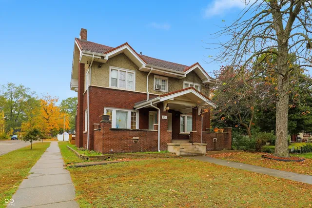 $179,900 | 831 South Center Street, Terre Haute, IN 47807