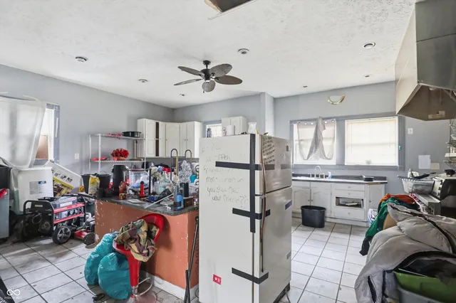 $179,900 | 831 South Center Street, Terre Haute, IN 47807