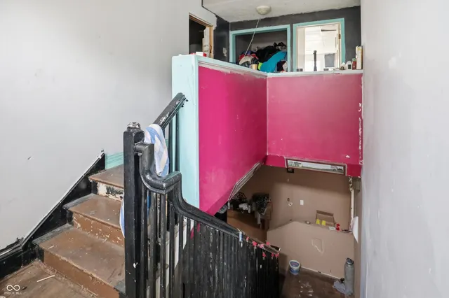 $179,900 | 831 South Center Street, Terre Haute, IN 47807