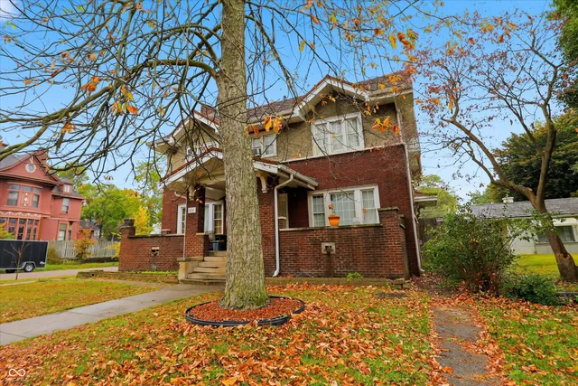 $179,900 | 831 South Center Street, Terre Haute, IN 47807