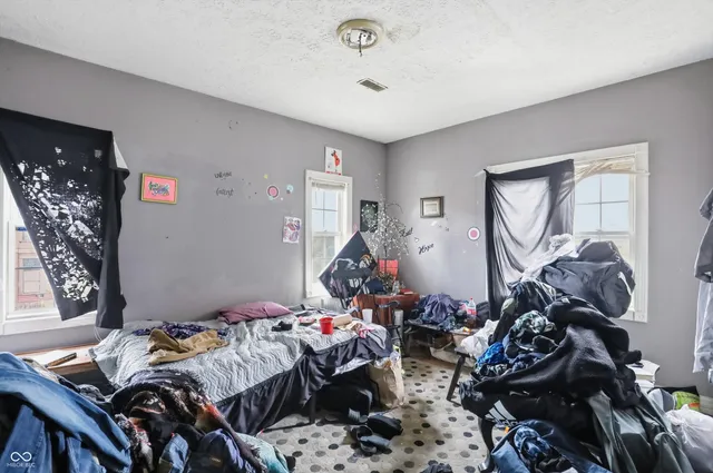 $179,900 | 831 South Center Street, Terre Haute, IN 47807