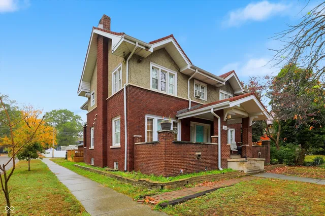 $179,900 | 831 South Center Street, Terre Haute, IN 47807