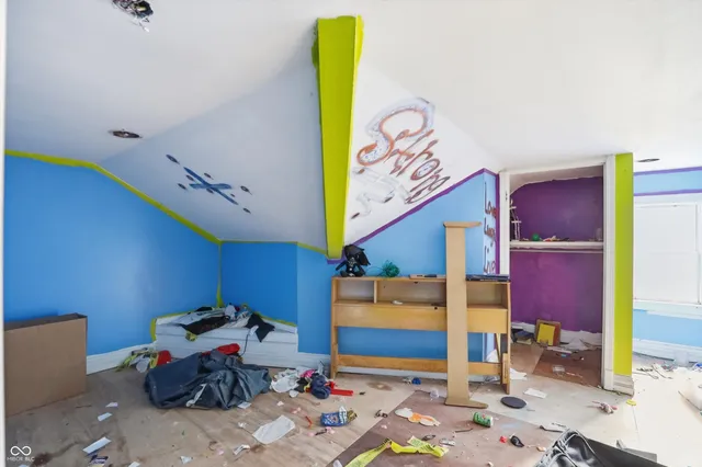 $179,900 | 831 South Center Street, Terre Haute, IN 47807