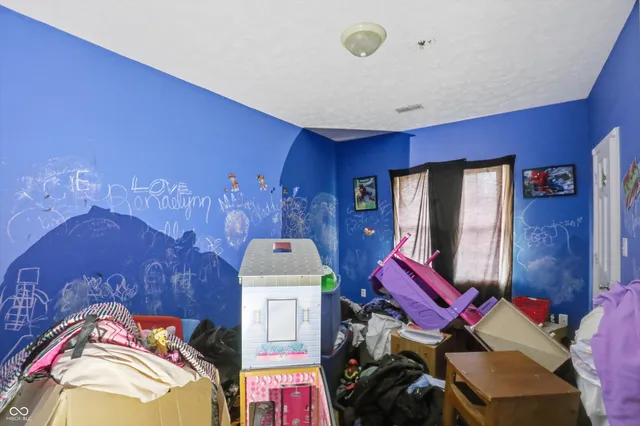 $179,900 | 831 South Center Street, Terre Haute, IN 47807