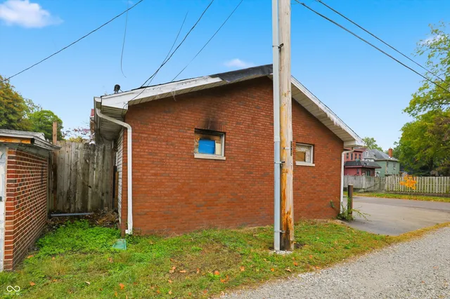 $179,900 | 831 South Center Street, Terre Haute, IN 47807