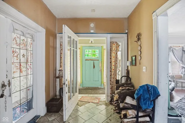 $179,900 | 831 South Center Street, Terre Haute, IN 47807