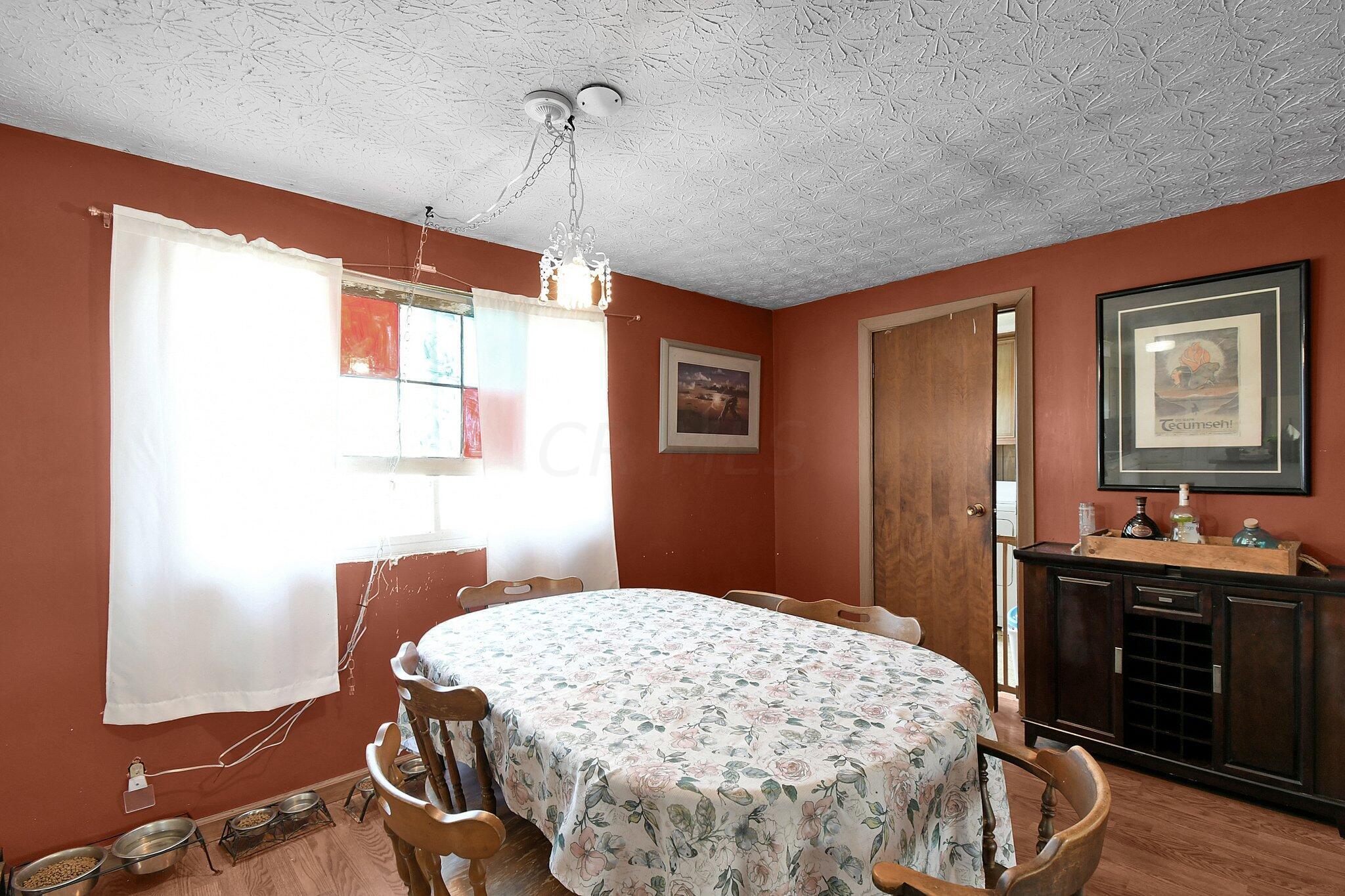 3171 South County Line Road Johnstown, OH 43031 - Photo 13 of 34 10-web-or-mls-3171-s-county-line-rd