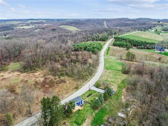 $2,150 | 3004 Bushy Run Road, Jeannette, PA 15644