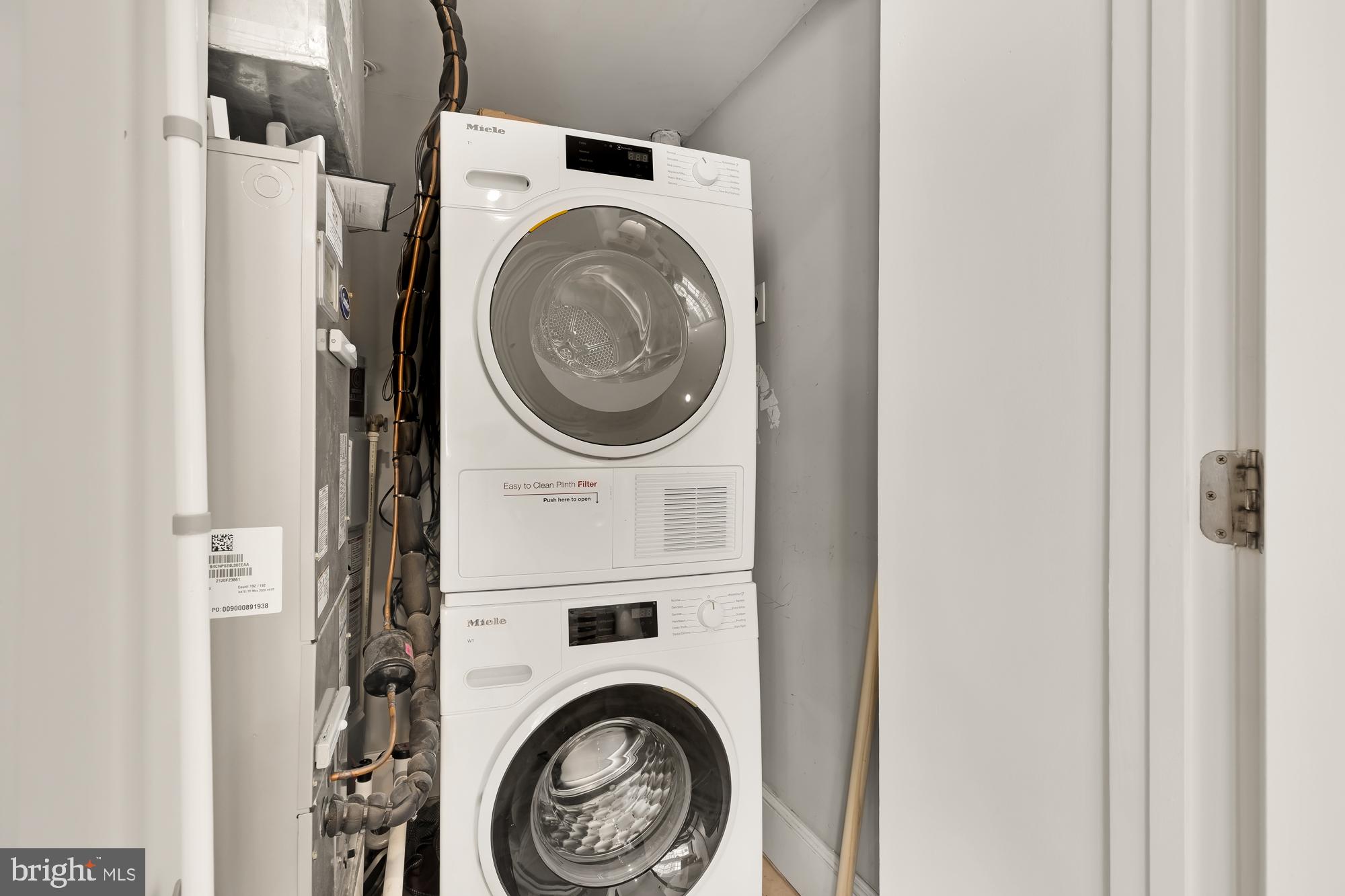 3324 18th Street Northwest, Unit 6 Washington, DC 20010 - Photo 20 of 24 a view of entryway with washer and dryer