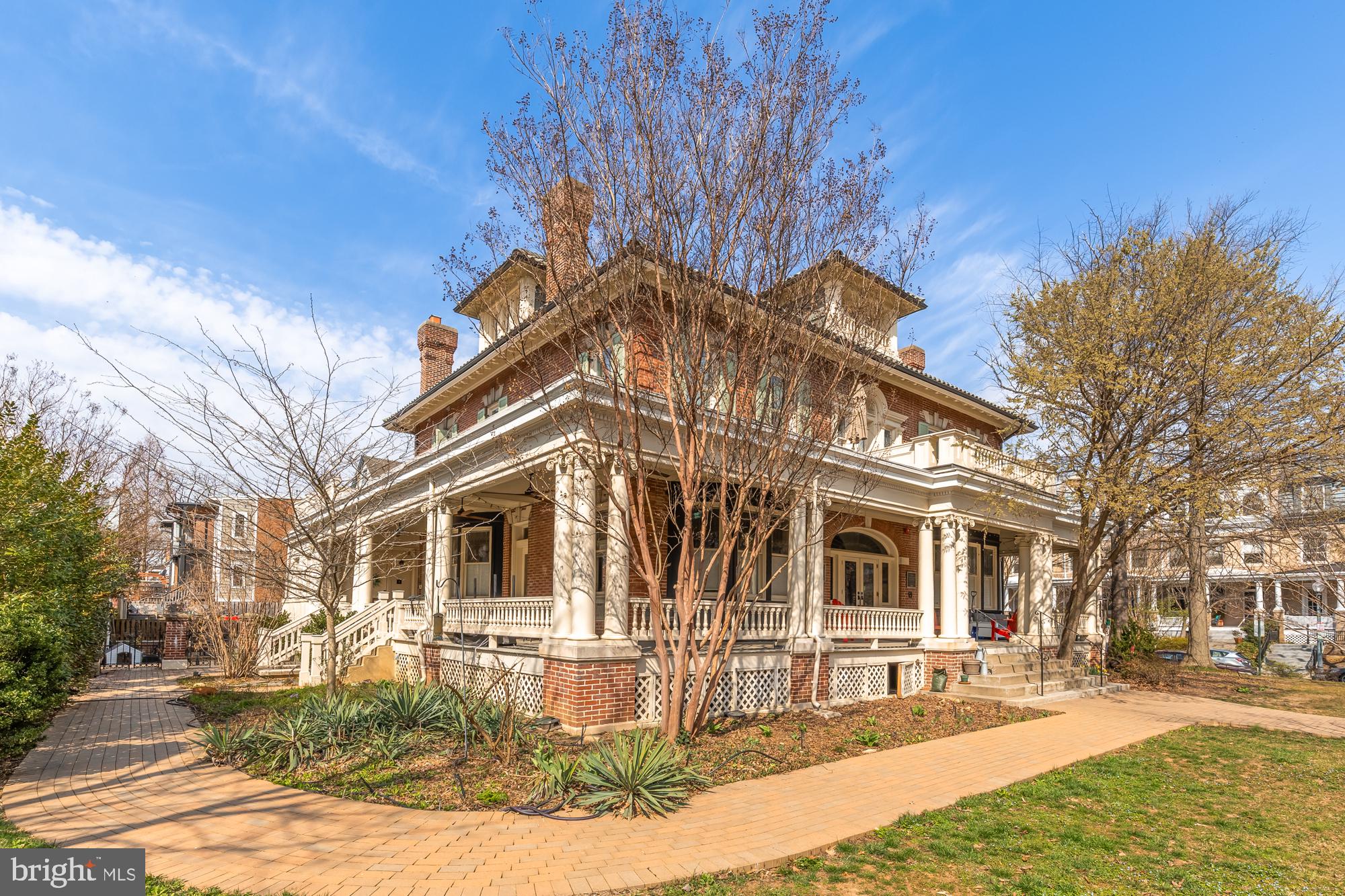 3324 18th Street Northwest, Unit 6 Washington, DC 20010 - Photo 23 of 24 a front view of a building