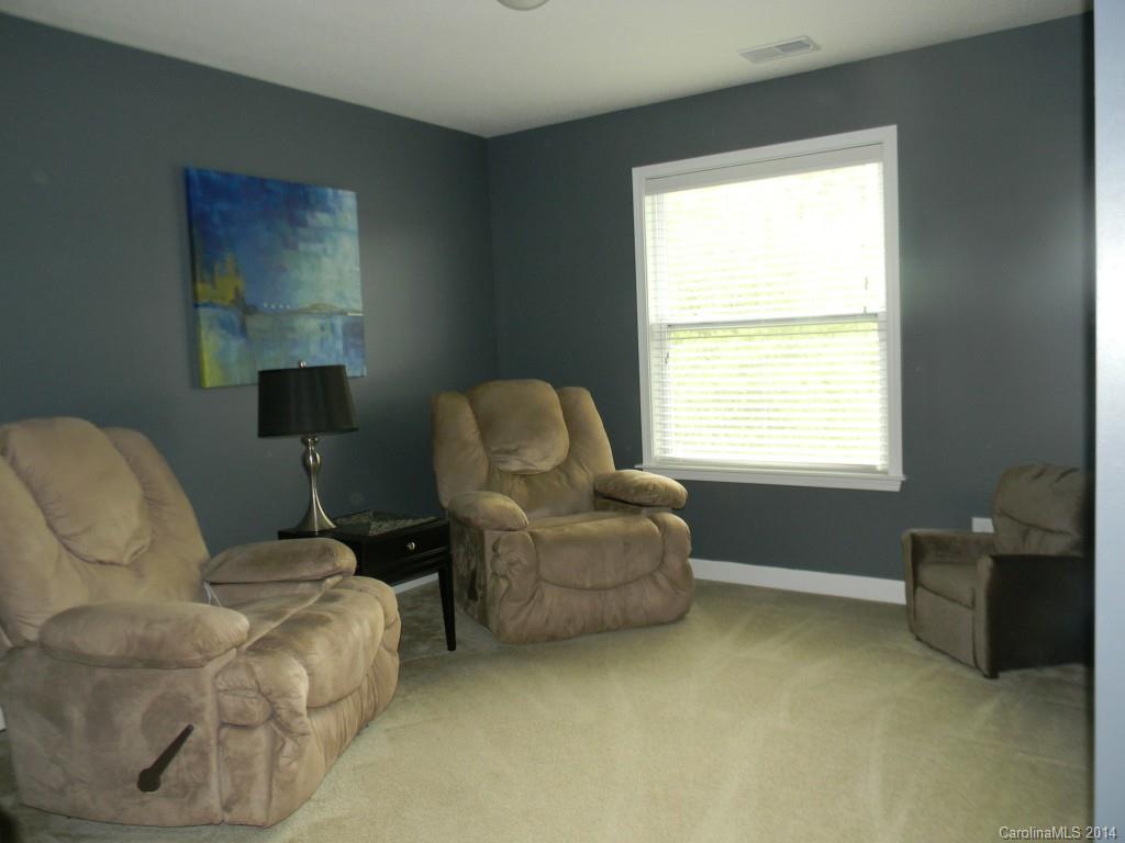 4414 Hubbard Road, Unit 76 Charlotte, NC 28269 - Photo 11 of 22 Gallery Image 11
