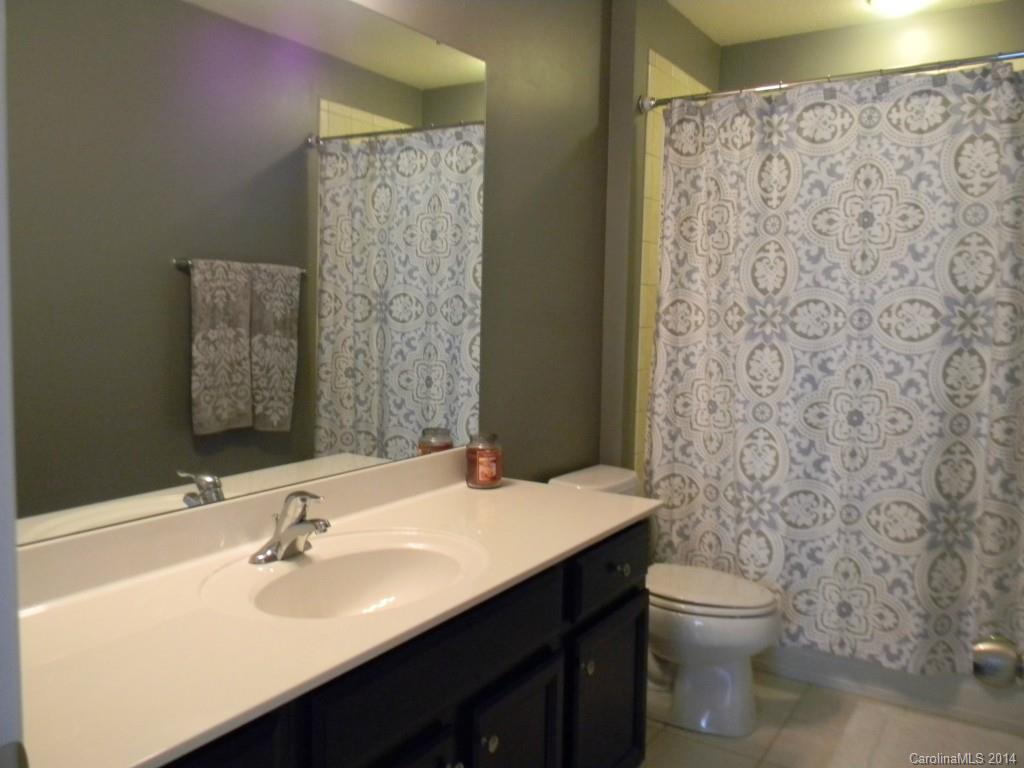 4414 Hubbard Road, Unit 76 Charlotte, NC 28269 - Photo 18 of 22 Gallery Image 18