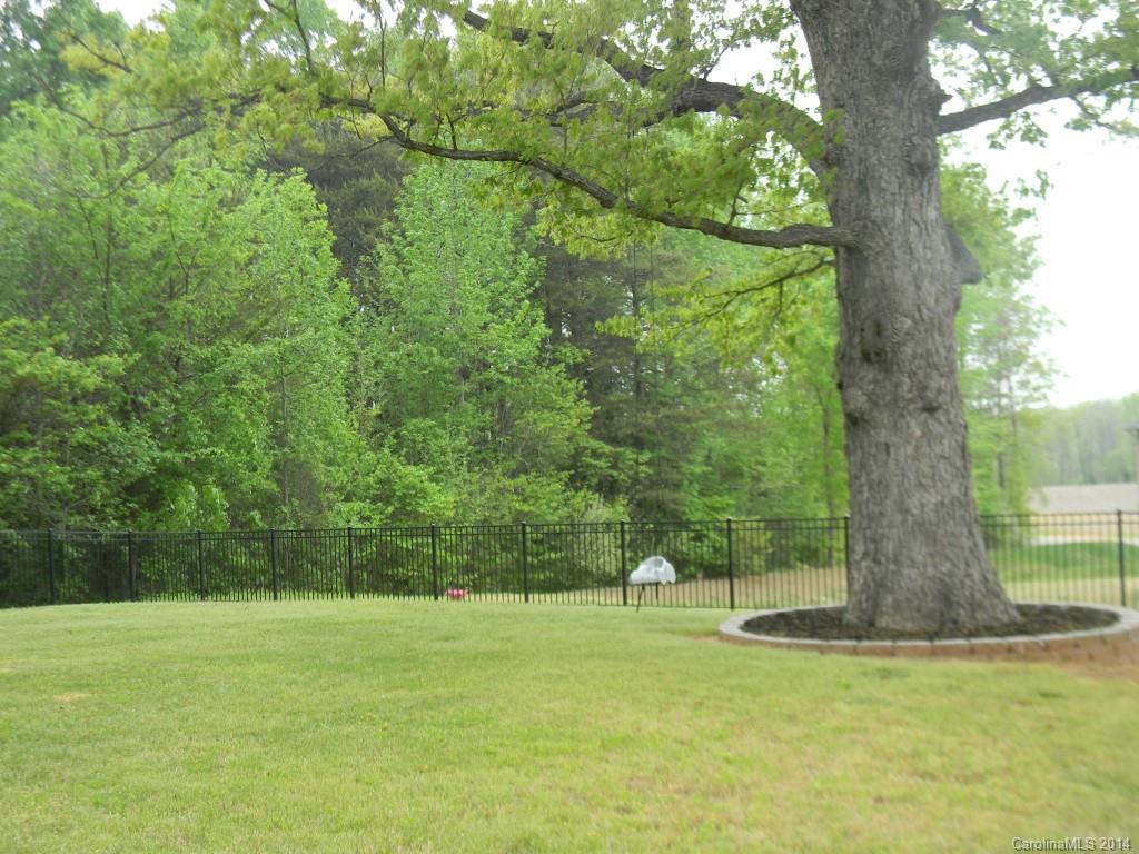 4414 Hubbard Road, Unit 76 Charlotte, NC 28269 - Photo 20 of 22 Gallery Image 20