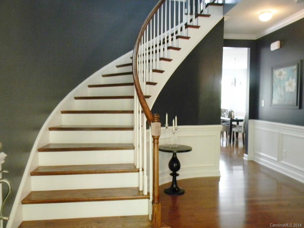 4414 Hubbard Road, Unit 76 Charlotte, NC 28269 - Photo 3 of 22 Gallery Image 3