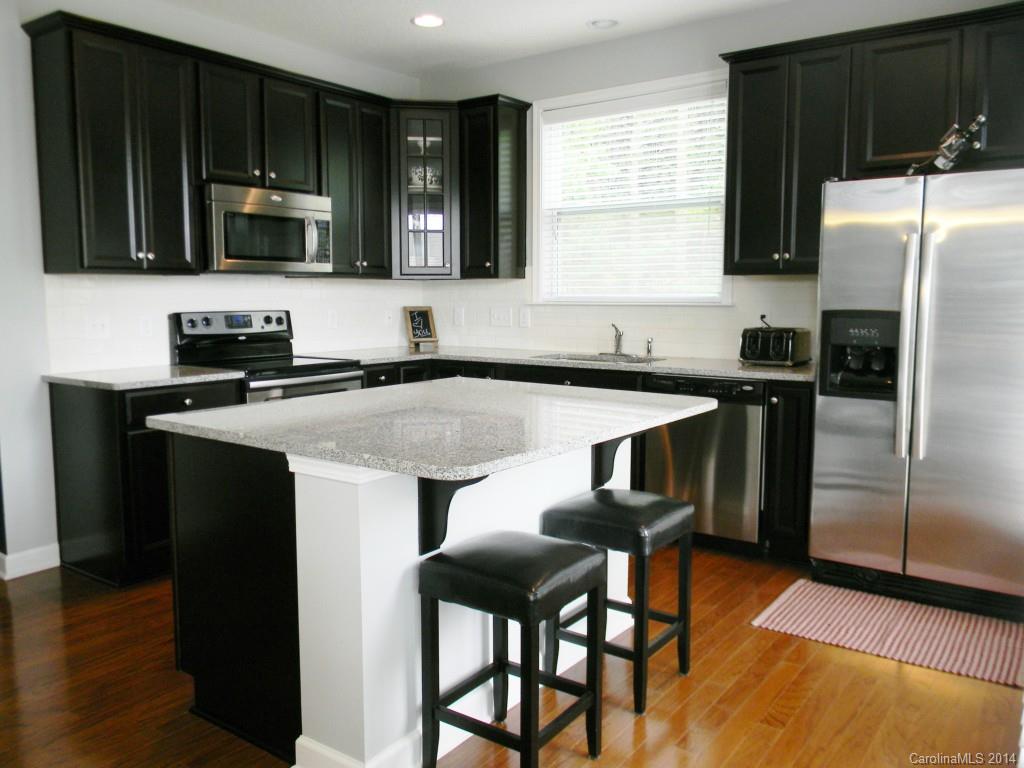 4414 Hubbard Road, Unit 76 Charlotte, NC 28269 - Photo 7 of 22 Gallery Image 7