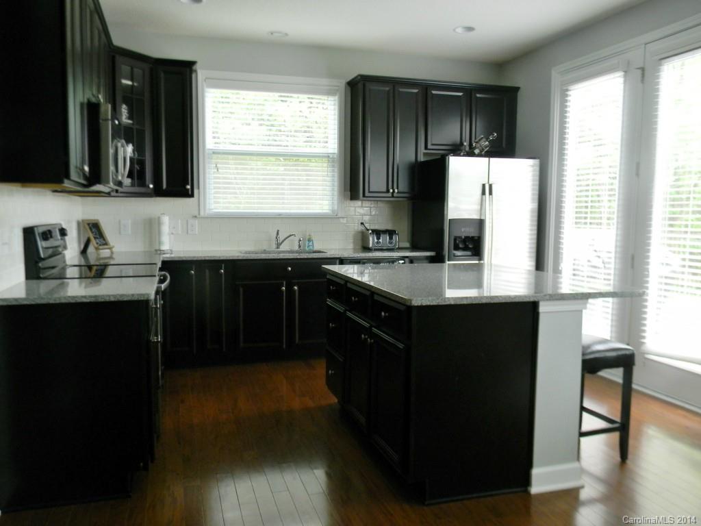4414 Hubbard Road, Unit 76 Charlotte, NC 28269 - Photo 8 of 22 Gallery Image 8