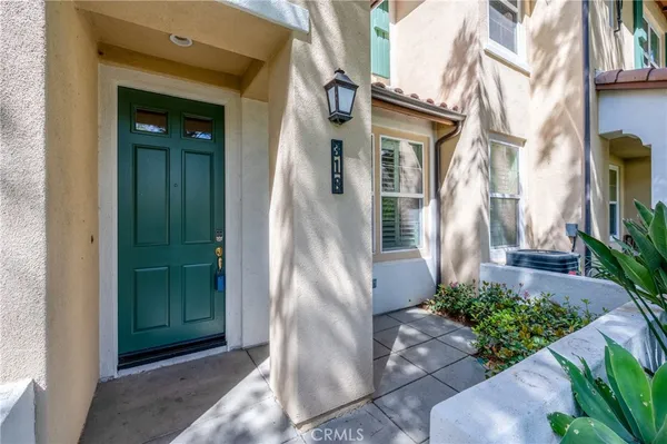 $3,750 | 318 Dewdrop, Irvine, CA 92603