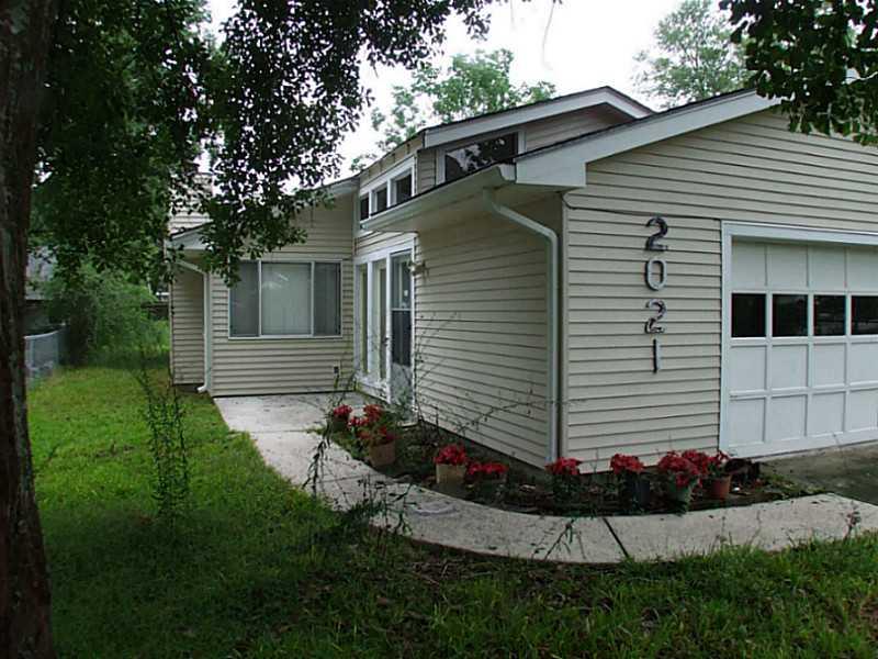 2021 Crane Street Slidell, LA 70460 - Photo 1 of 8