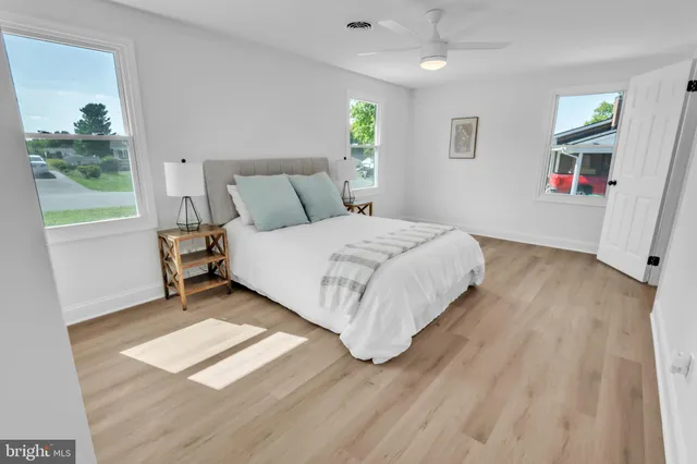 $375,000 | 211 Della Lane, Boonsboro, MD 21713