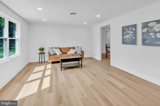 $375,000 | 211 Della Lane, Boonsboro, MD 21713