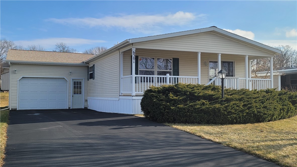 6301 Lambert Street Victor, NY 14564 - Photo 1 of 31