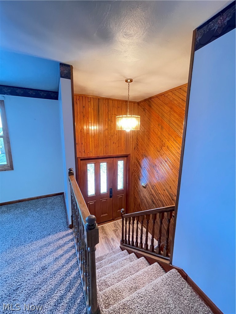 1103 Courtland Road Weirton, WV 26062 - Photo 3 of 23