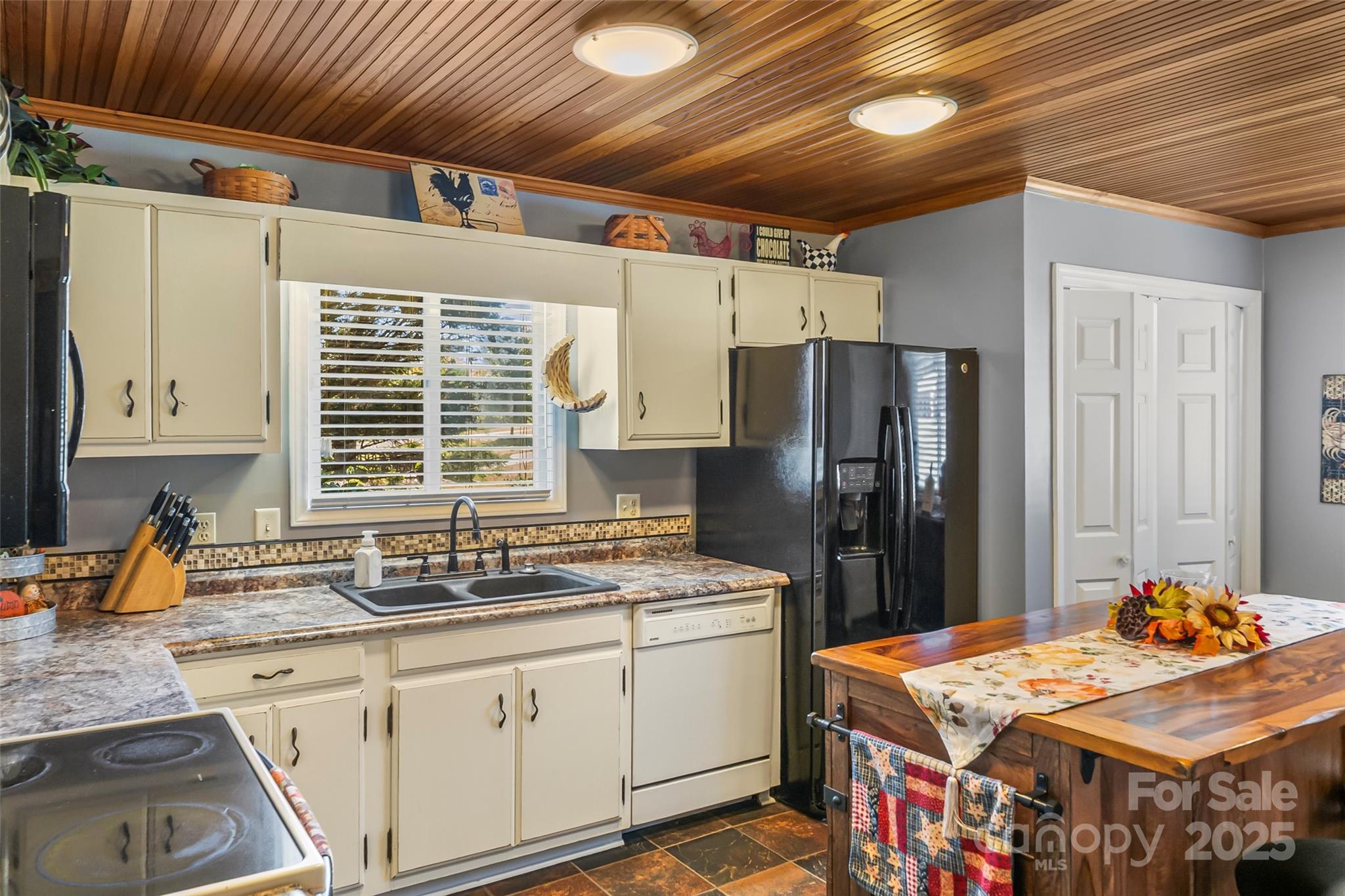 420 Bost Road Morganton, NC 28655 - Photo 9 of 41 Gallery Image 9