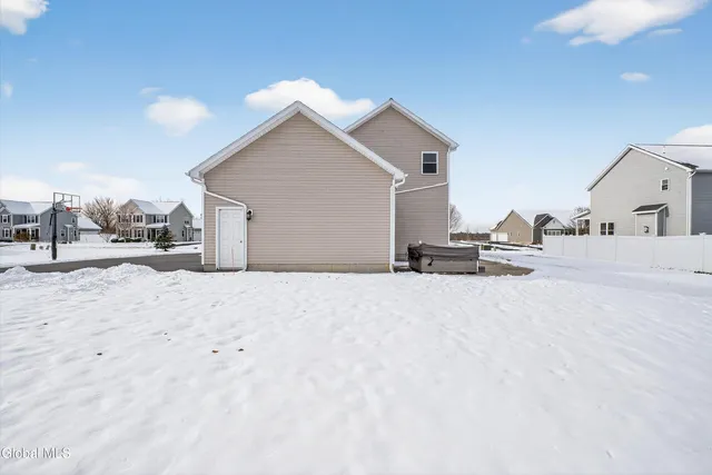 $3,500 | 8 Coronado Way, Malta, NY 12020