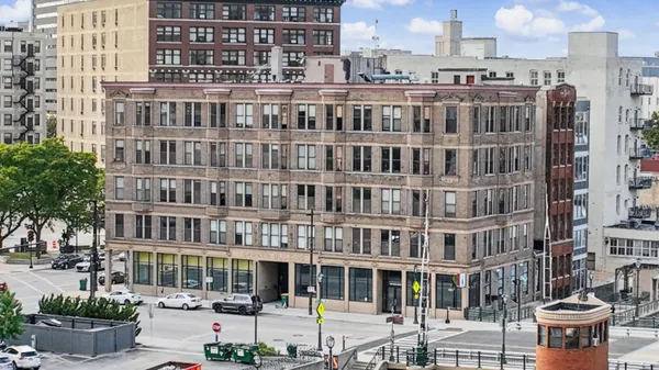 $200,000 | 108 West Wells Street, Unit 4C, Milwaukee, WI 53203