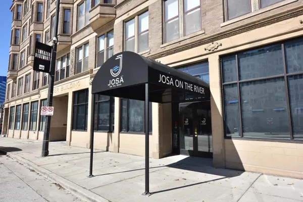 $200,000 | 108 West Wells Street, Unit 4C, Milwaukee, WI 53203