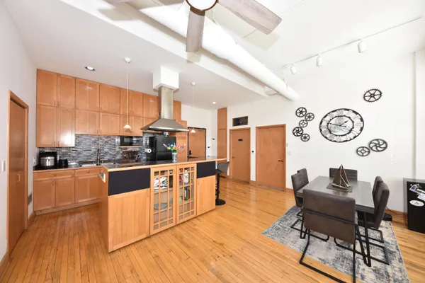 $200,000 | 108 West Wells Street, Unit 4C, Milwaukee, WI 53203